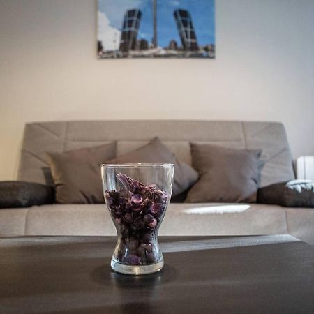 Lovely 3 Bedroom Apartment Next To Fuencarral Madryt Zewnętrze zdjęcie