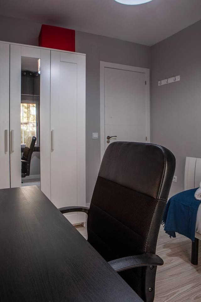 Lovely 3 Bedroom Apartment Next To Fuencarral Madryt Zewnętrze zdjęcie