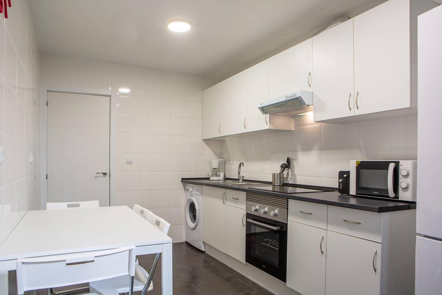 Lovely 3 Bedroom Apartment Next To Fuencarral Madryt Zewnętrze zdjęcie